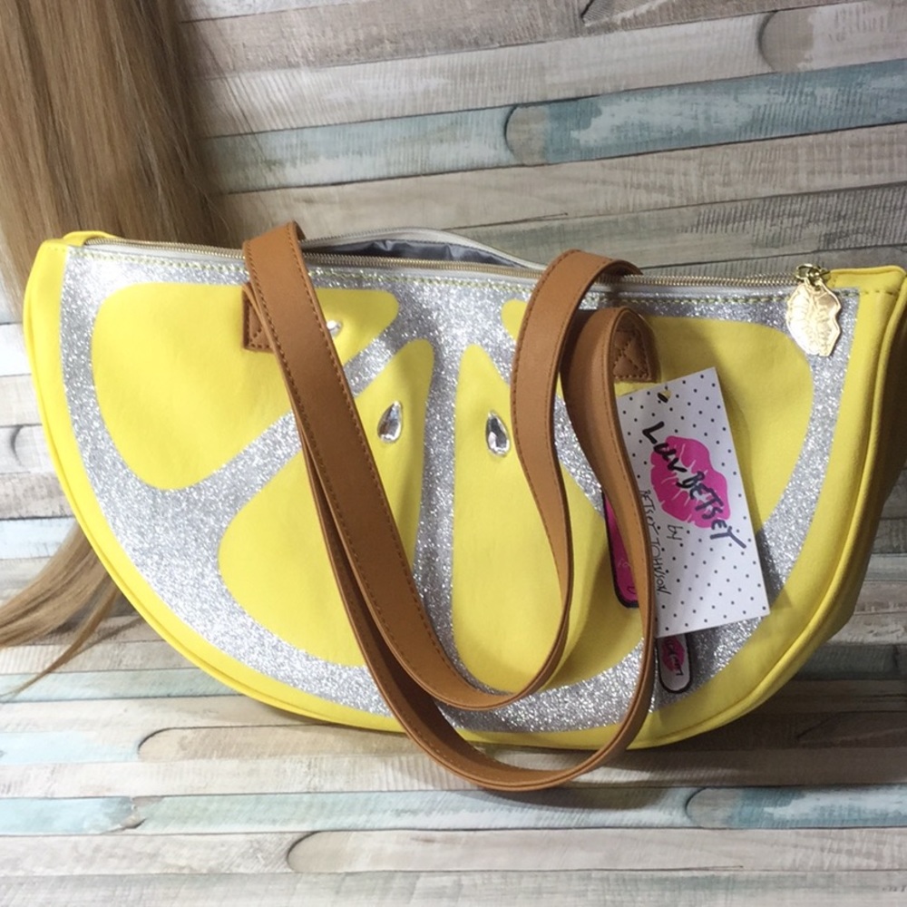 Luv Betsey Lemon Wedge Beach Cooler NWT